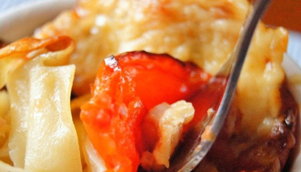 Receta de sabrosos nidos de MACFFA con carne picada y tomate