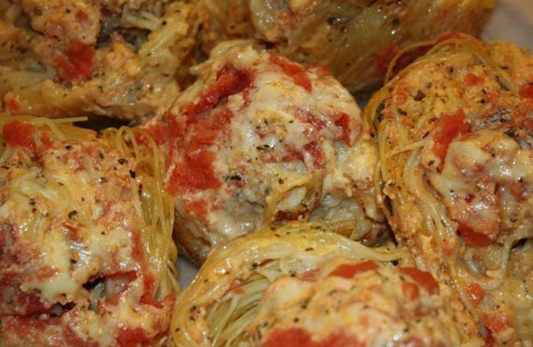 Receta de sabrosos nidos de MACFFA con carne picada y tomate