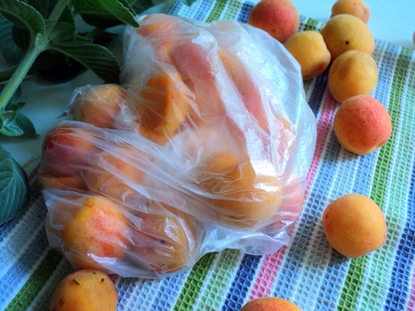 Cómo congelar los albaricoques para el invierno