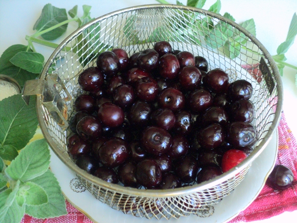 Cómo congelar las cerezas para el invierno