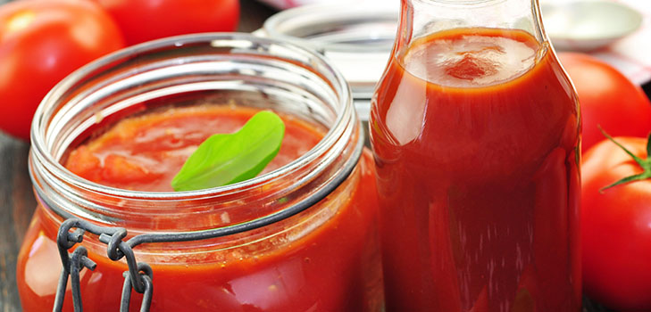 Salsa de tomate de manos propias del tomate: recetas paso a paso para cosechar durante el invierno