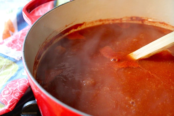 Salsa de tomate de manos propias del tomate: recetas paso a paso para cosechar durante el invierno