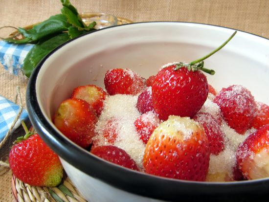 La receta de las fresas en su propio jugo
