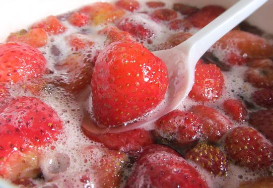 La receta de las fresas en su propio jugo