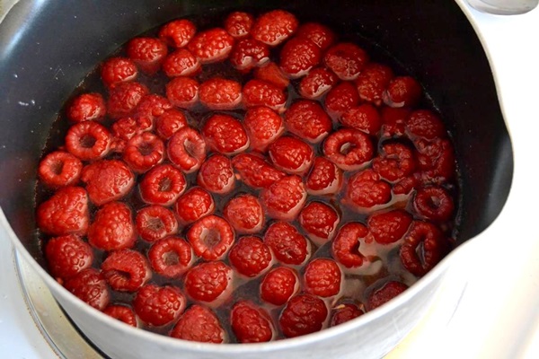 Deliciosa compota de frambuesas para el invierno