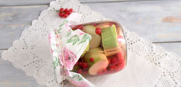 Receta de calabacines enlatados con grosellas rojas