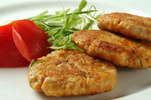 Chuletas de pollo: freír plato jugoso y sabroso