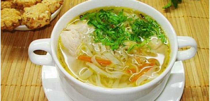 sopa en la sopera
