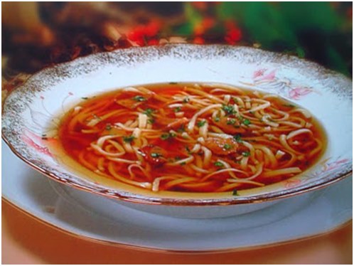 sopa en un plato