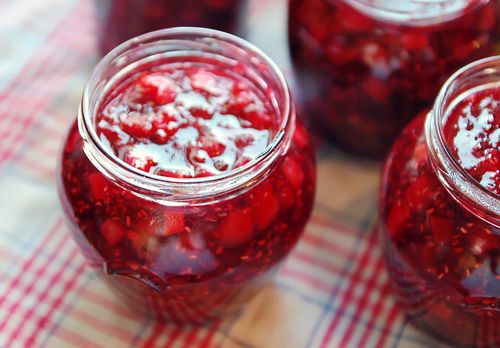 Mermelada de frambuesa con manzanas