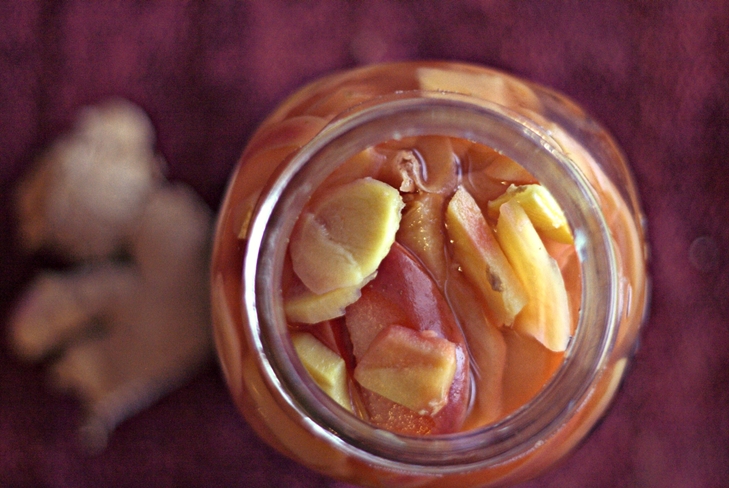 Manzanas adobadas con cuñas para el invierno: receta fotográfica