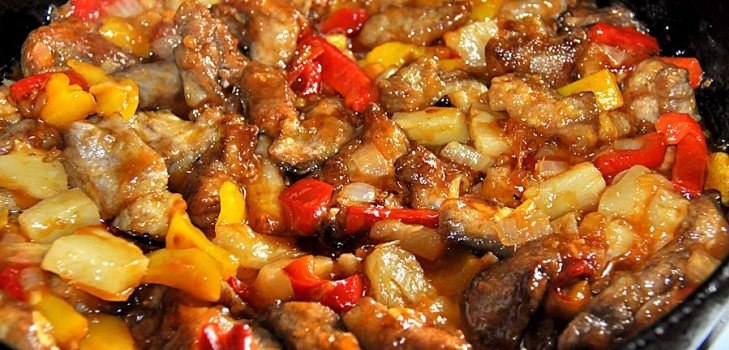 carne con piña