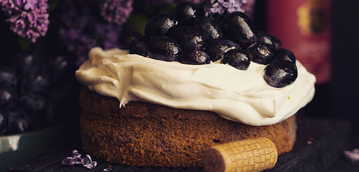 Una receta inusual para un pastel de vino de primavera