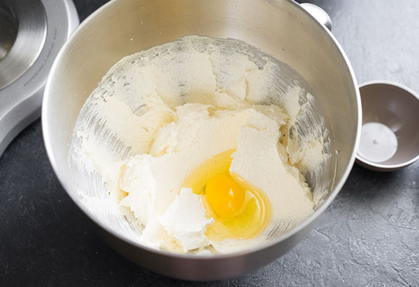 Una receta inusual para un pastel de vino de primavera