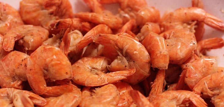 Platos de Año Nuevo de gambas: una receta con una foto para el Año Nuevo 2015