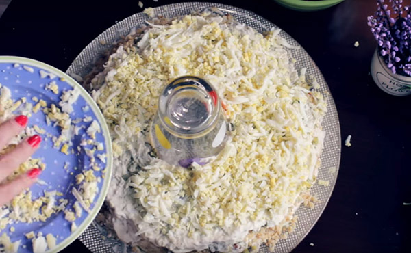Ensaladas de Año Nuevo - recetas simples, baratas y deliciosas para el Año Nuevo 2017 Cock con foto