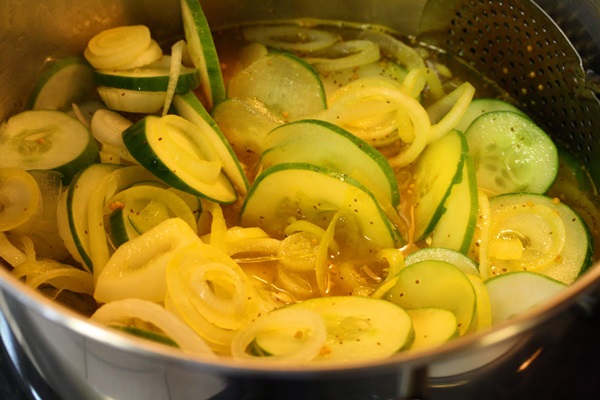 Recetas simples para la conservación de pepinos para el invierno sin vinagre