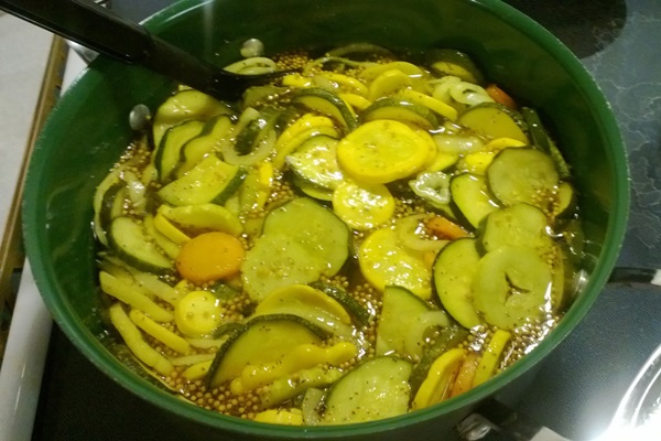 Recetas simples para la conservación de pepinos para el invierno sin vinagre