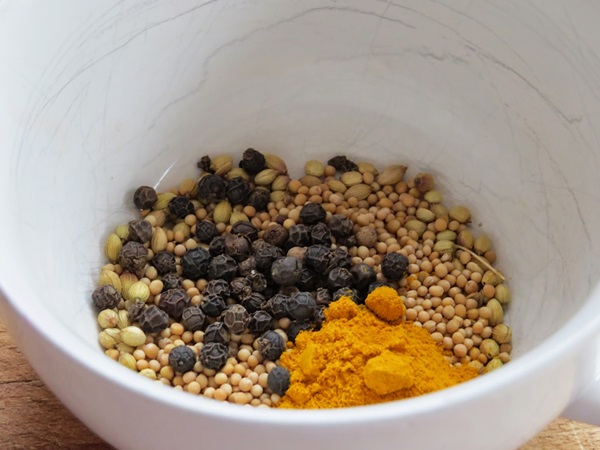 Recetas simples para la conservación de pepinos para el invierno sin vinagre