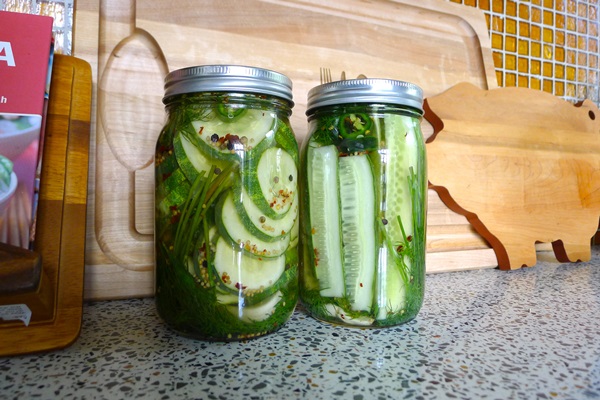 Sabrosos pepinos con ajo para el invierno
