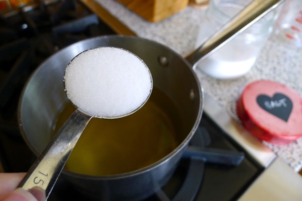 Sabrosos pepinos con ajo para el invierno