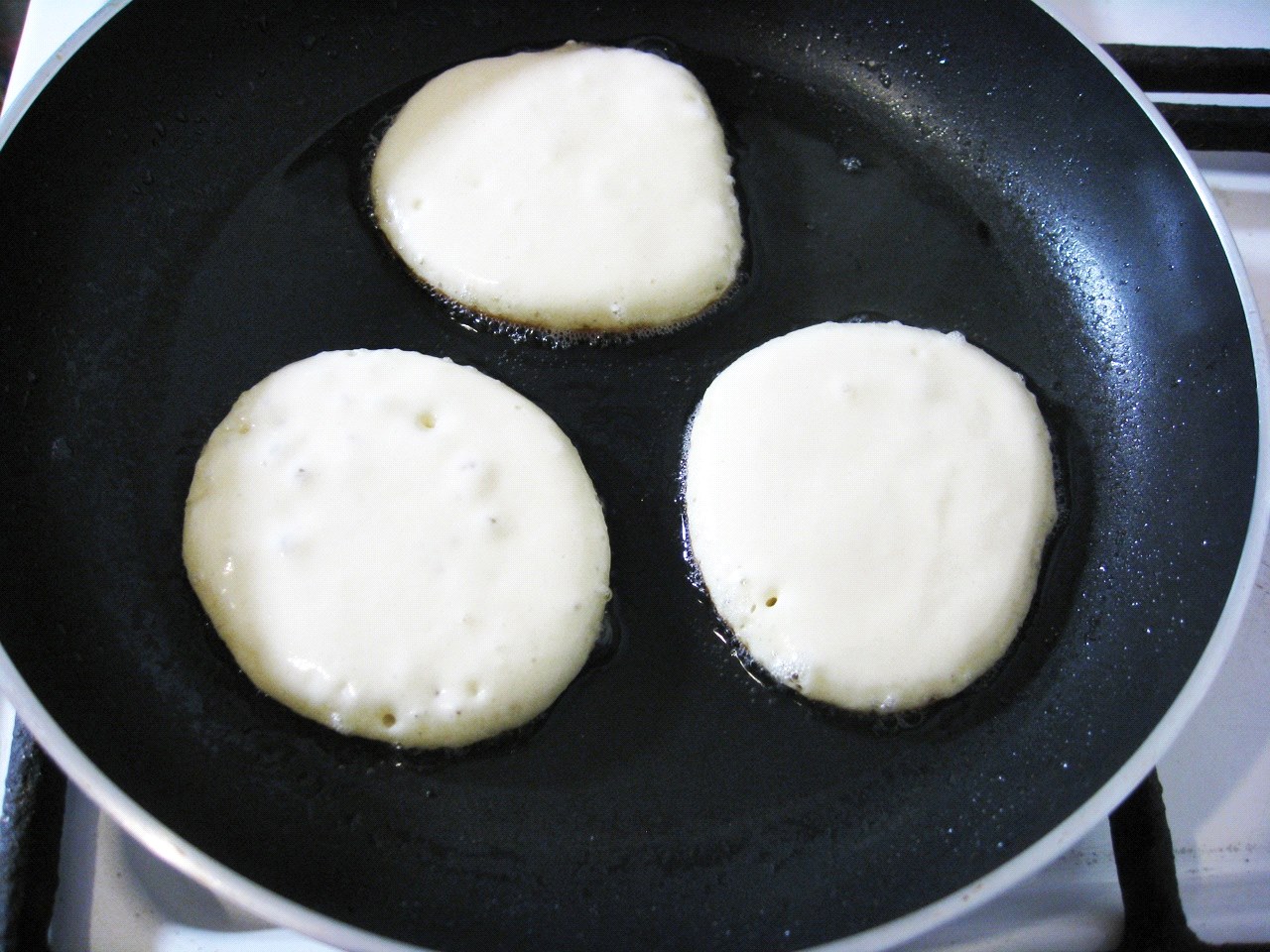 panqueques en una sartén