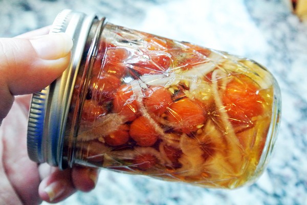 Tomates con ajo para el invierno, recetas. Cosecha de tomates con ajo para el invierno: una receta para cocinar rápidamente, sin esterilización, salada sin bañarse Tomates con ajo para el invierno, recetas. Cosecha de tomates con ajo para el invierno: una receta para cocinar rápidamente, sin esterilización, salada sin bañarse