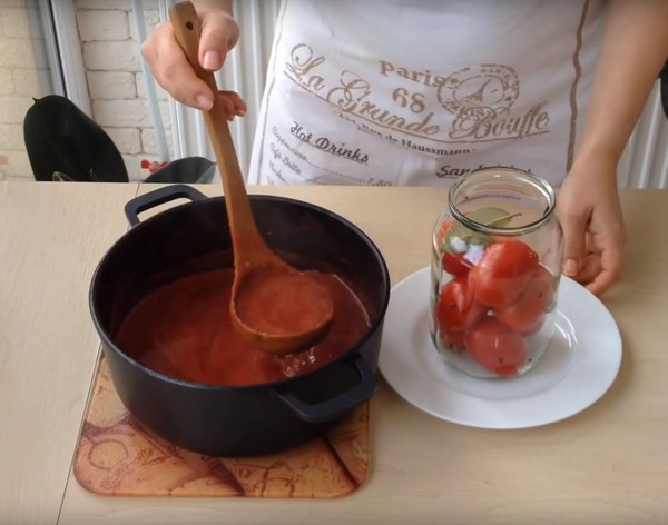 Tomates en su propio jugo para el invierno, recetas con fotos