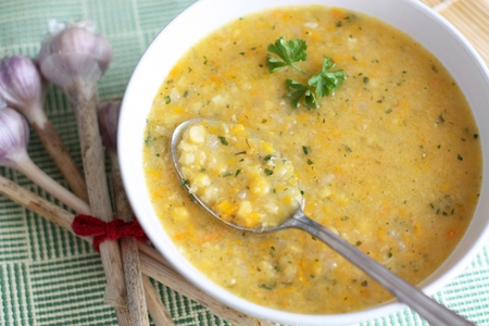 Sopa cuaresmal en la guardia de la salud y la figura
