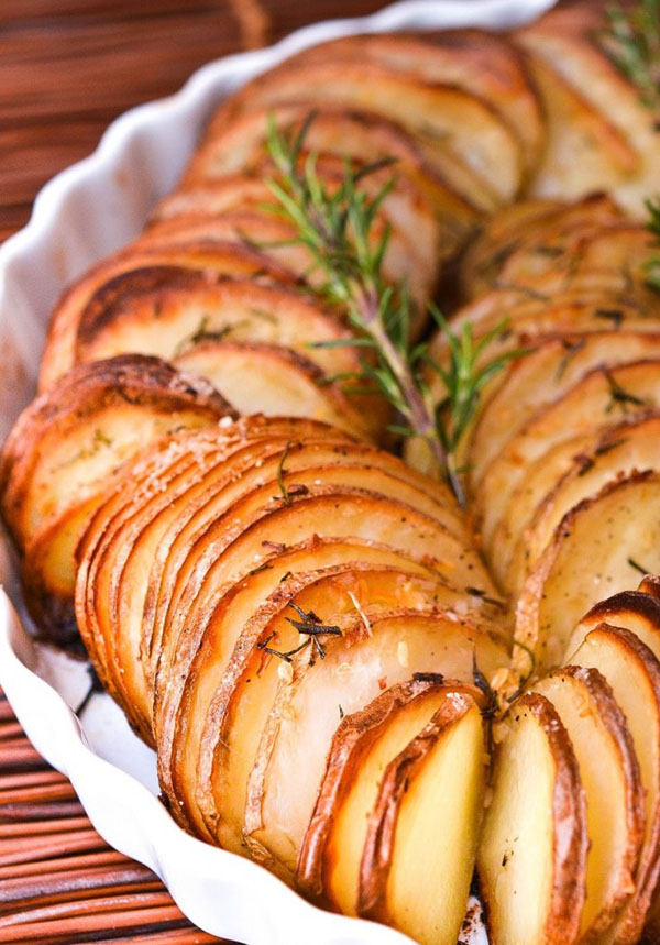 Recetas simples paso a paso para el gallo de Año Nuevo 2017 con fotos: deliciosos y económicos platos calientes, aperitivos y ensaladas