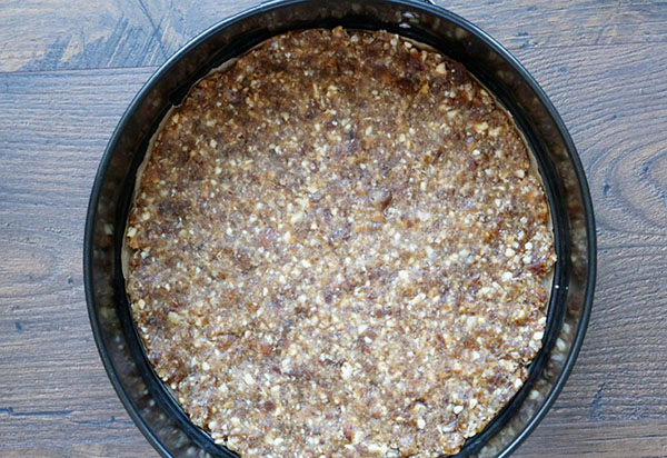 Una receta simple: una magdalena de nuez y miel perezosa sin hornear