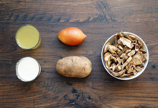 Una receta simple: sopa cremosa con champiñones