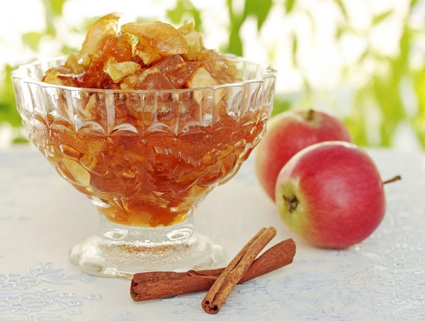 Cómo cocinar mermelada de manzana con canela en un multivark