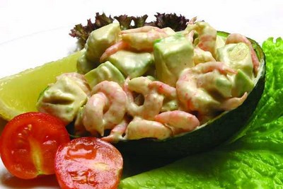 Ensalada de aguacate con gambas