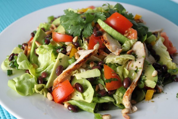 Ensalada con frijoles enlatados: recetas deliciosas y simples 