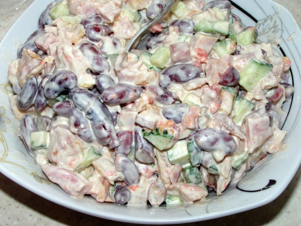 Ensalada con frijoles enlatados: recetas deliciosas y simples 