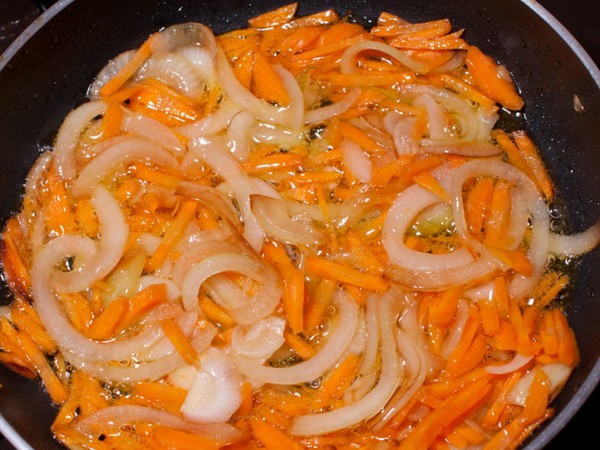 Ensalada de estómagos de pollo
