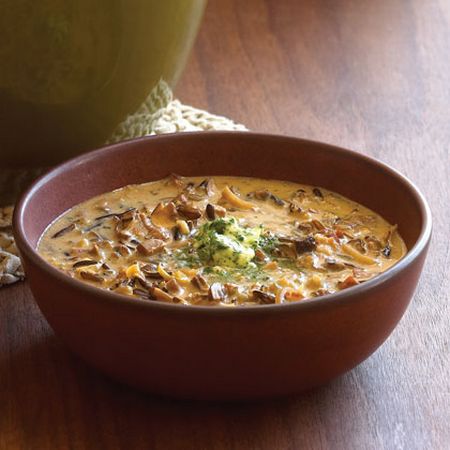 La sopa de champiñones es un excelente plato para una mesa informal