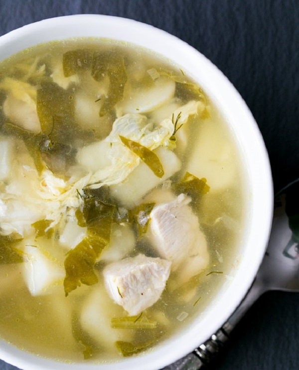 Sopa verde de acedera