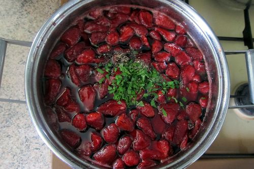 Mermelada de fresa con menta