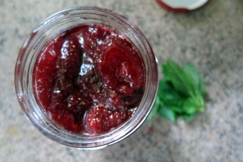 Mermelada de fresa con menta