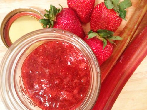 Mermelada con fresas de ruibarbo