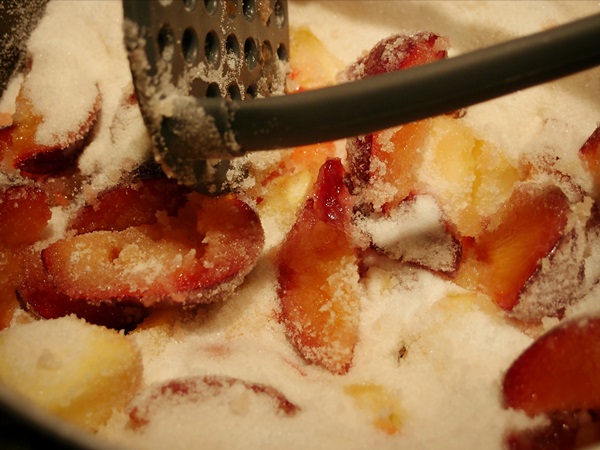 Cómo preparar mermelada de una ciruela con una piedra y sin hueso - recetas simples