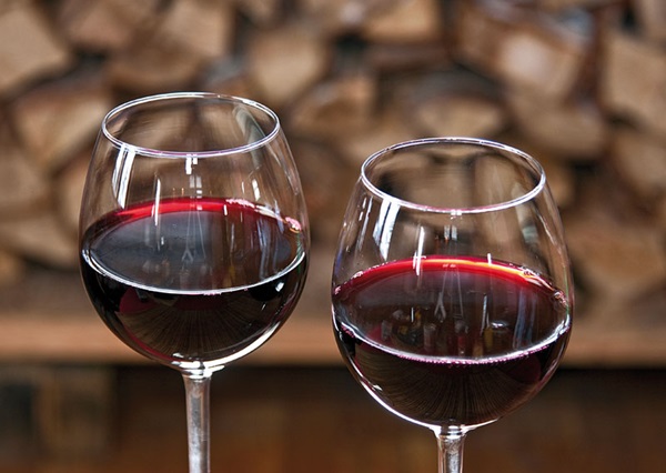 Vino casero de chokeberry