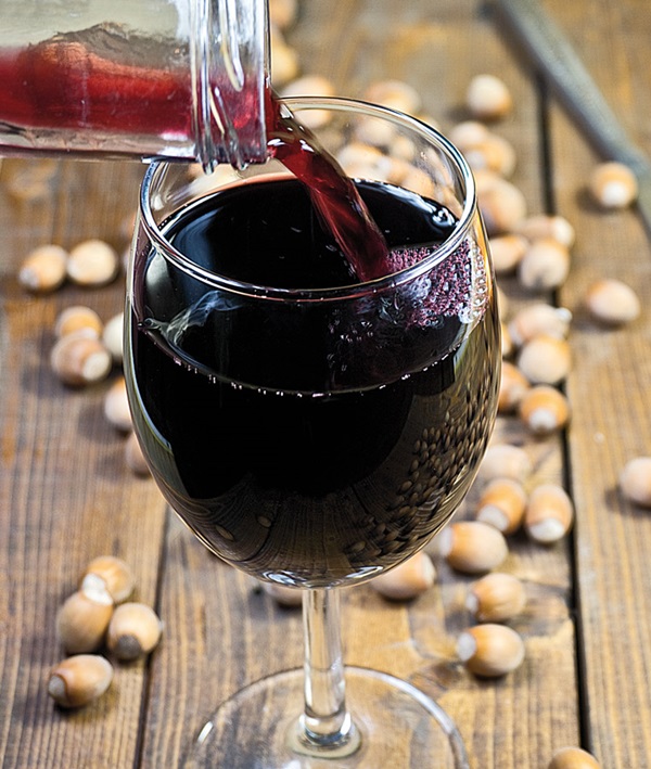 Vino casero de chokeberry