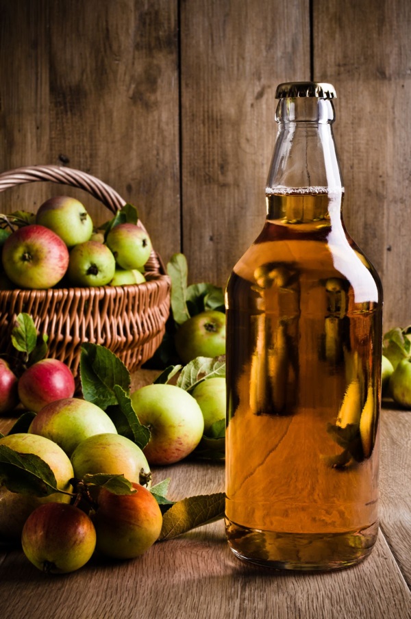 Vino casero de manzanas