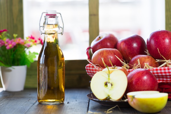 Vino casero de manzanas