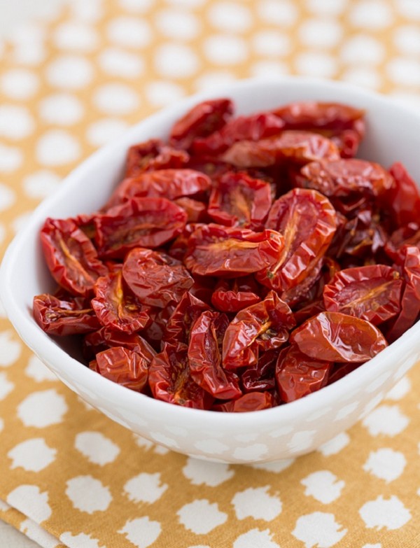 Tomates secados al sol, recetas en casa. Cómo hacer tomates secados al sol en un secador de verduras, horno, para el invierno Tomates secados al sol, recetas en casa. Cómo hacer tomates secados al sol en un secador de verduras, horno, para el invierno