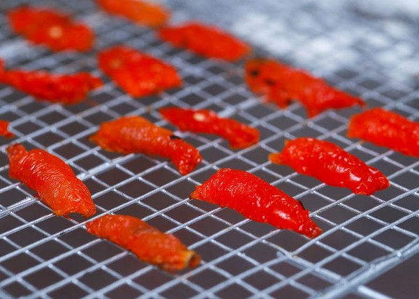 Tomates secados al sol, recetas en casa. Cómo hacer tomates secados al sol en un secador de verduras, horno, para el invierno