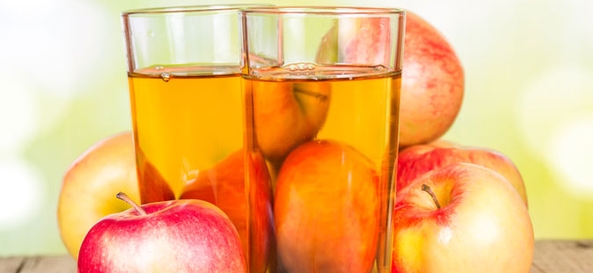 Jugo de manzana para el invierno